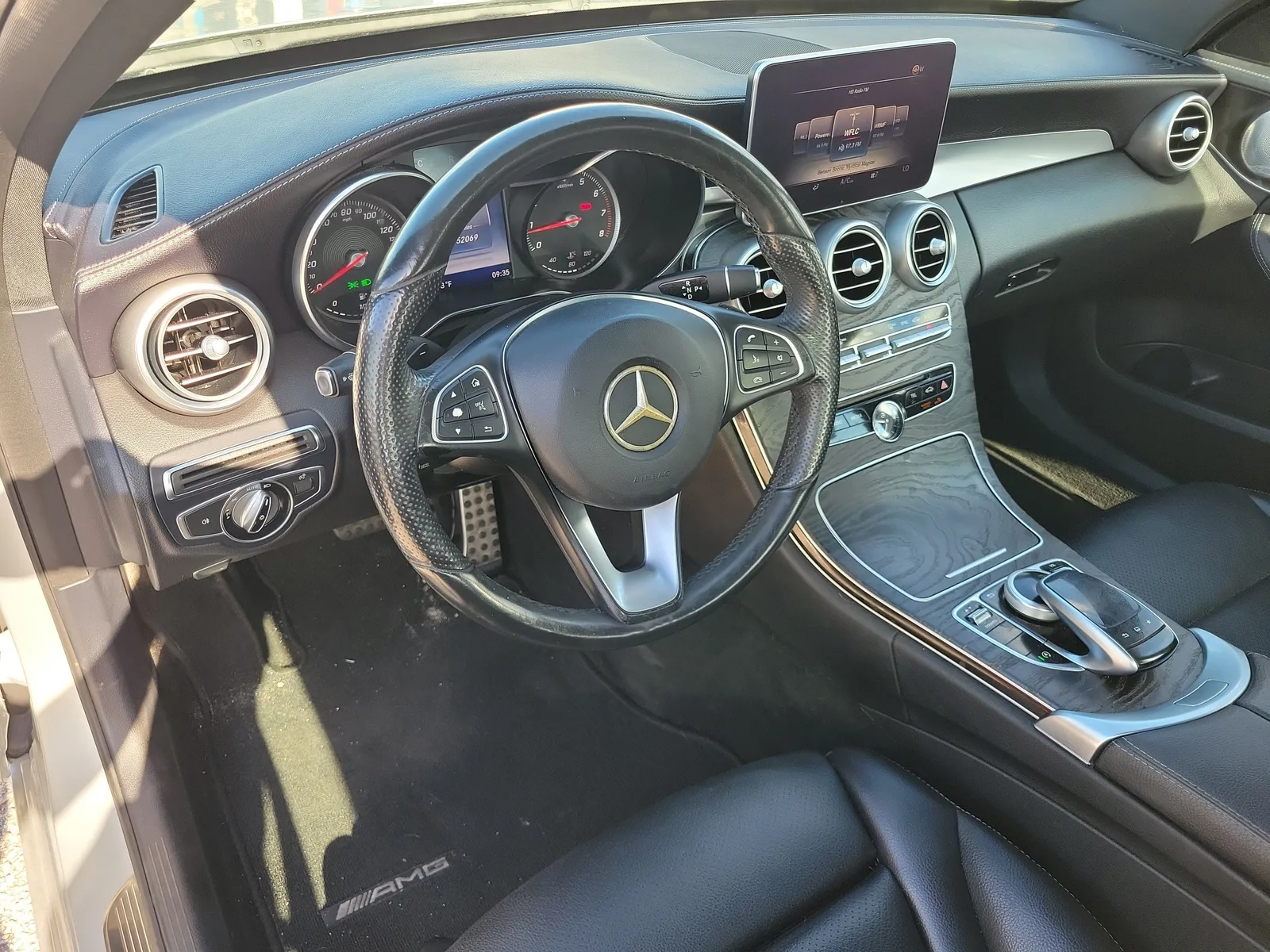 2016 Mercedes-Benz C-Class C 300 Luxury photo 12