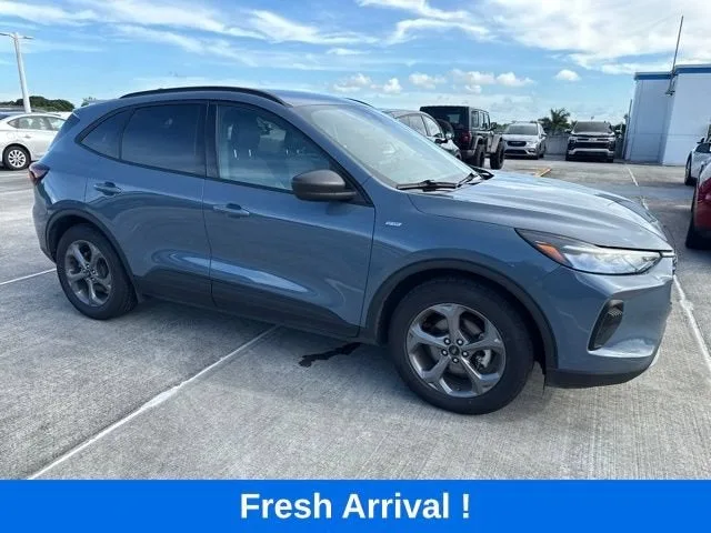 2025 Ford Escape ST-Line photo 15
