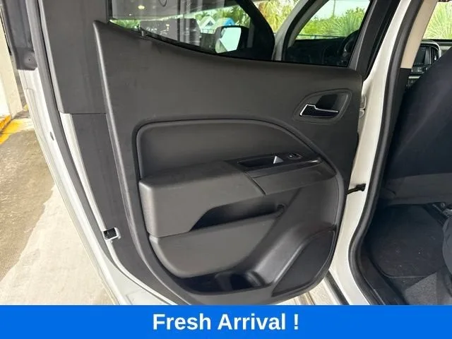 2020 Chevrolet Colorado 4WD LT photo 11