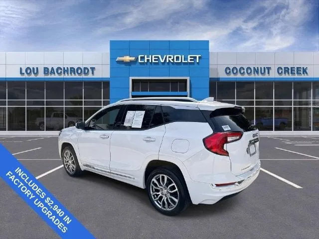 2024 GMC Terrain Denali photo 6