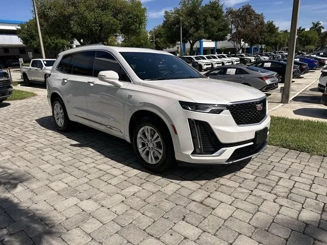 2024 Cadillac XT6 Luxury photo 16