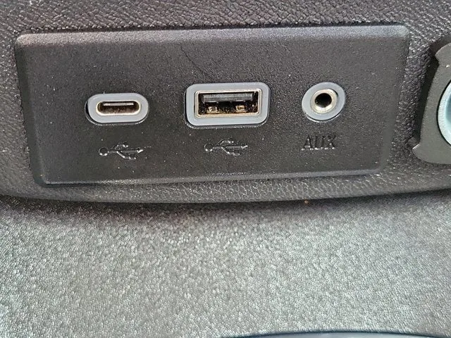 2025 Chevrolet Malibu 1LT photo 32