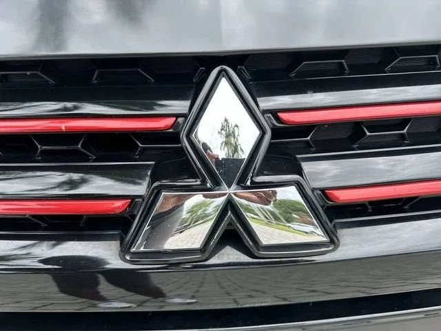 2024 Mitsubishi Mirage G4 ES photo 10