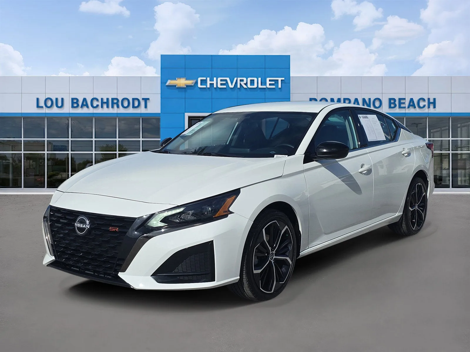 2025 Nissan Altima SR photo 3