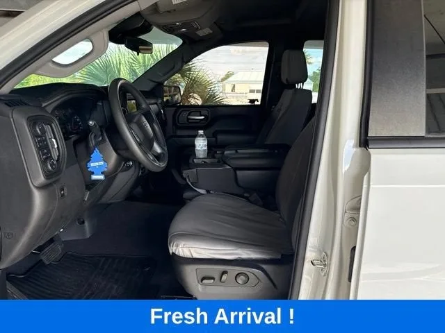2024 Chevrolet Silverado 1500 Custom Trail Boss photo 2