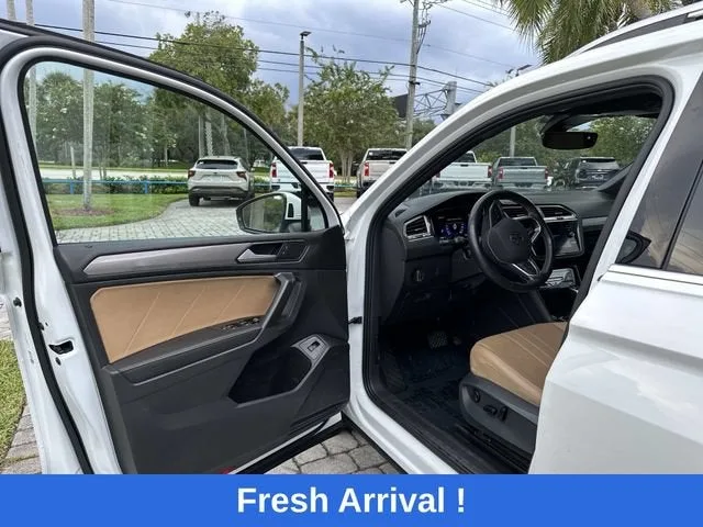 2022 Volkswagen Tiguan SE photo 9