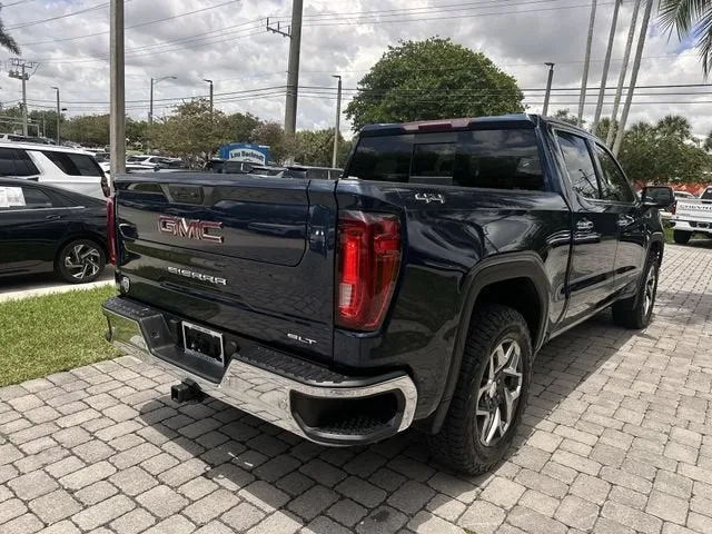2022 GMC Sierra 1500 SLT photo 36