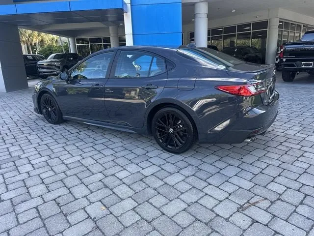 2025 Toyota Camry LE photo 33