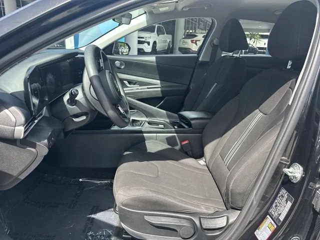 2024 Hyundai Elantra SEL photo 30