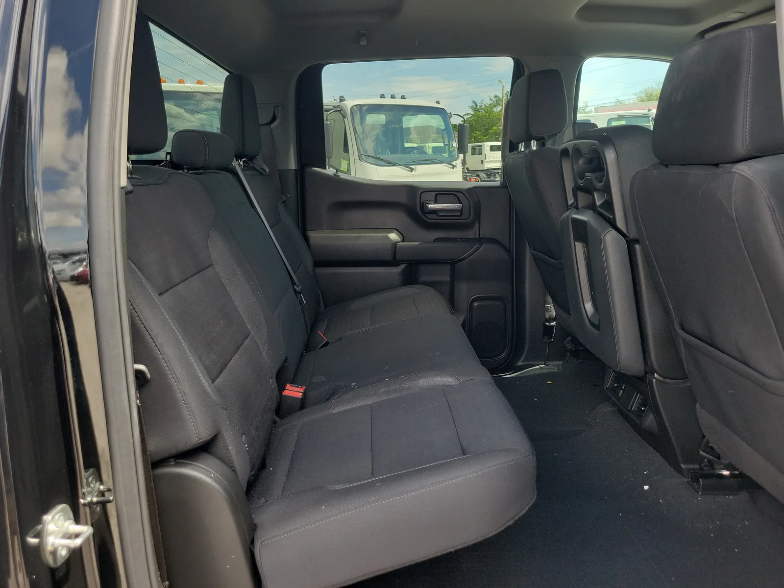 2025 Chevrolet Silverado 1500 Custom photo 6