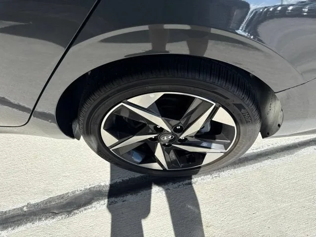 2023 Hyundai Elantra Hybrid Limited photo 21