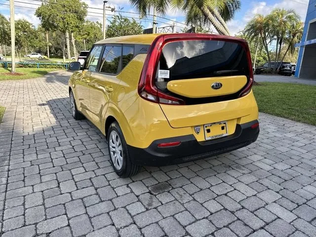 2020 Kia Soul LX photo 34