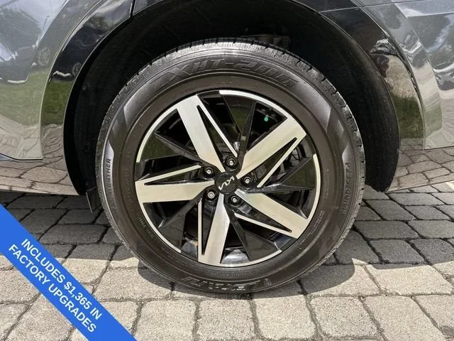 2023 Kia Sorento EX photo 11