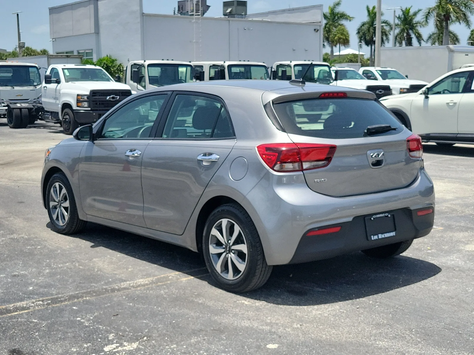 2022 Kia Rio 5-Door S photo 5