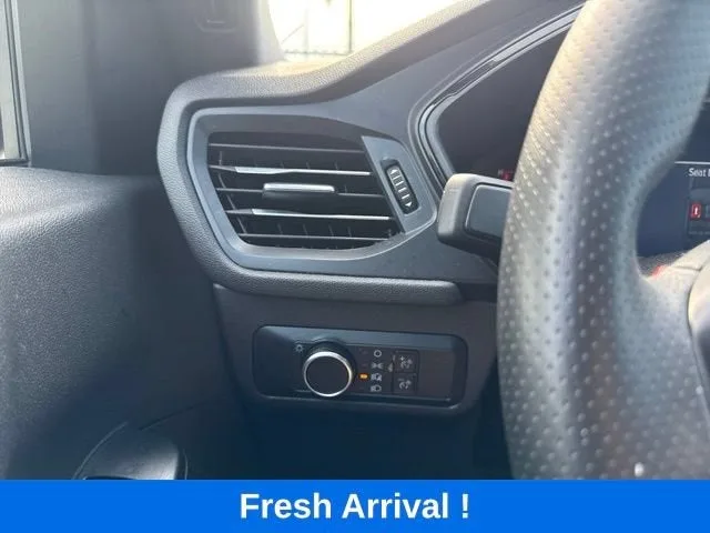 2025 Ford Escape ST-Line photo 9