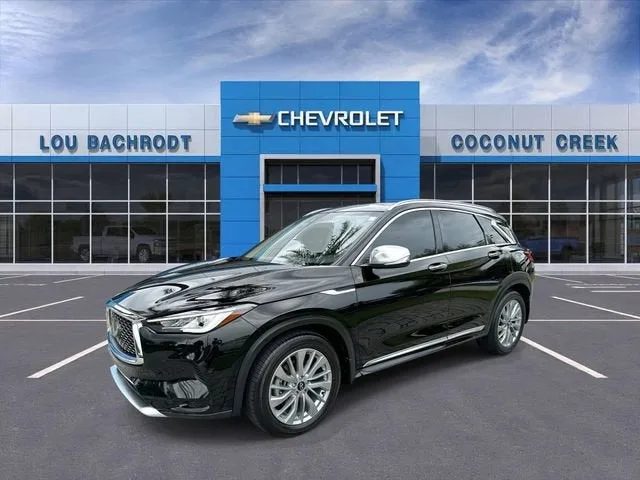 2023 INFINITI QX50 LUXE photo 4