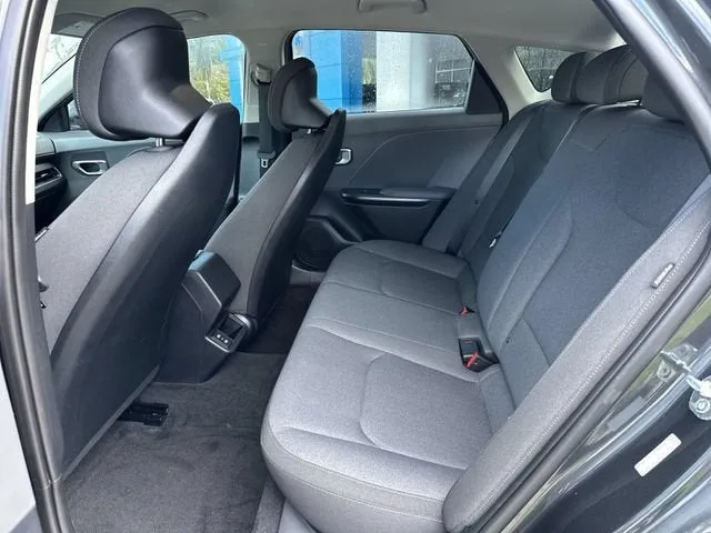 2025 Kia K4 LXS photo 27