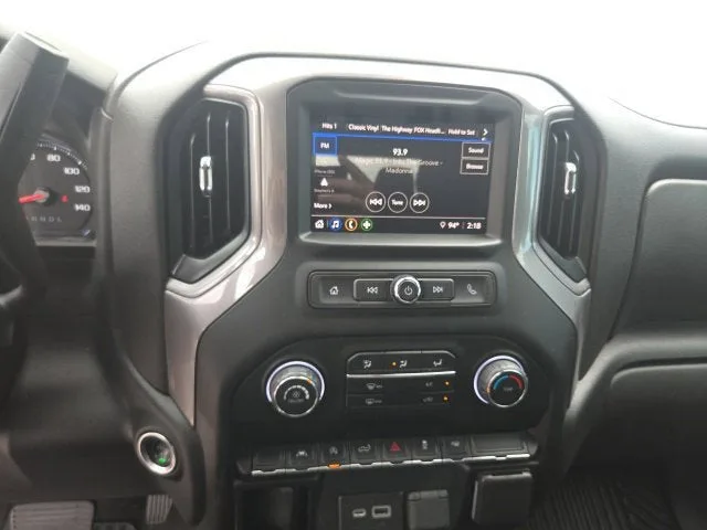 2022 Chevrolet Silverado 1500 Custom photo 21
