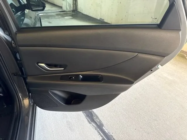 2023 Hyundai Elantra Hybrid Limited photo 15
