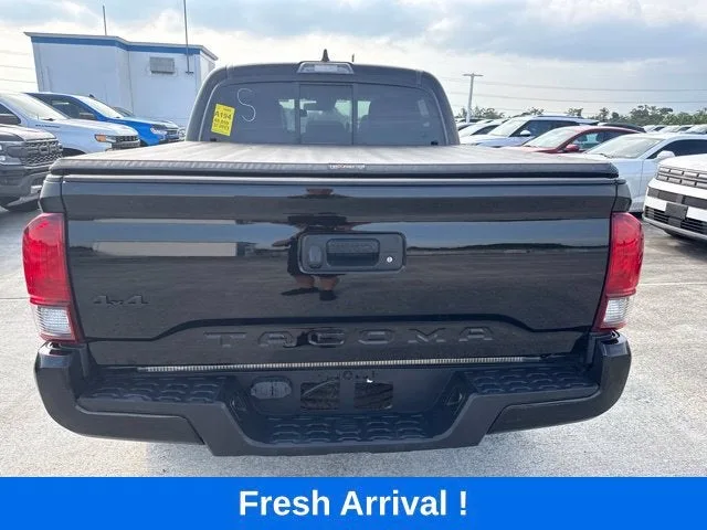 2023 Toyota Tacoma 4WD SR photo 18