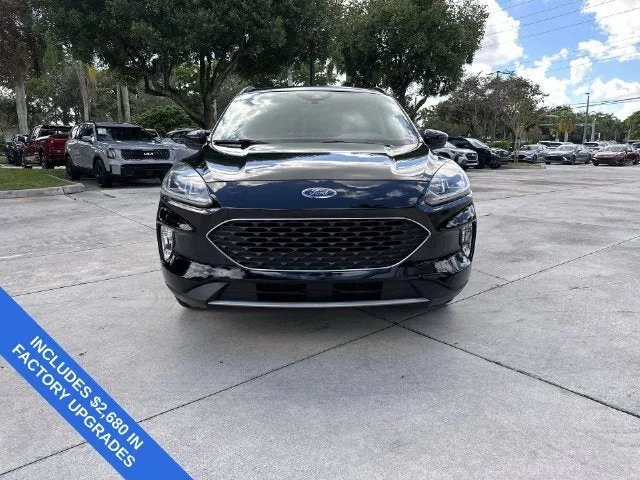 2022 Ford Escape SEL photo 19