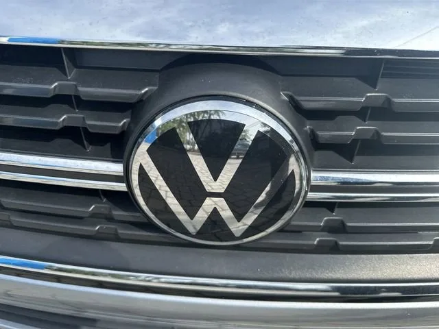 2024 Volkswagen Jetta SE photo 10