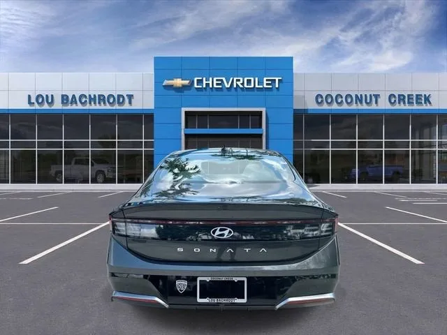 2025 Hyundai Sonata SEL photo 7