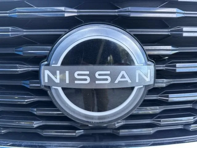 2022 Nissan Rogue SV photo 10
