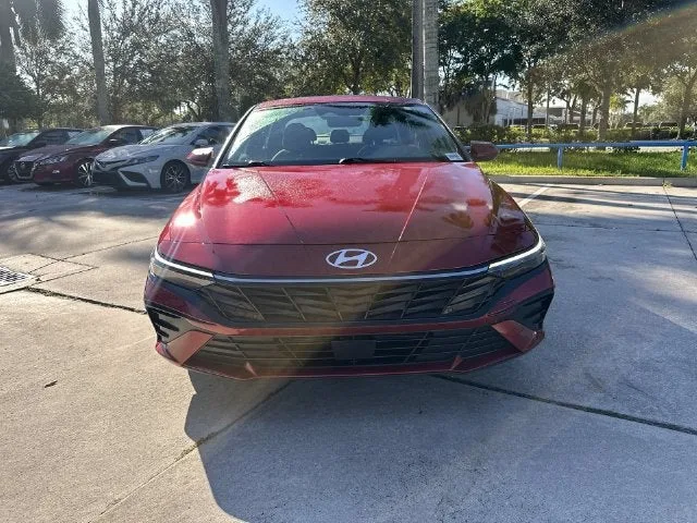 2025 Hyundai Elantra SEL Convenience photo 19