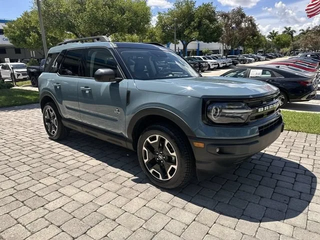 2023 Ford Bronco Sport Outer Banks photo 16