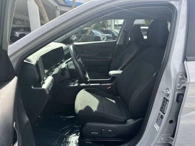 2025 Hyundai Kona SEL photo 30