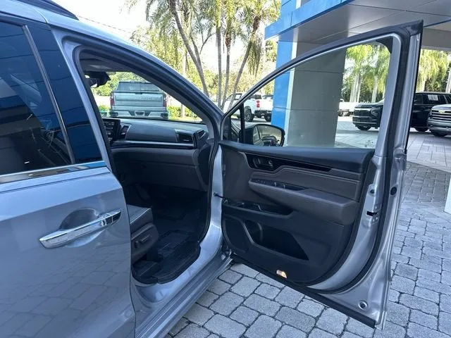 2024 Honda Odyssey Elite photo 23