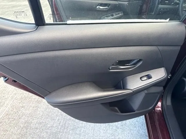 2025 Nissan Sentra SV photo 13