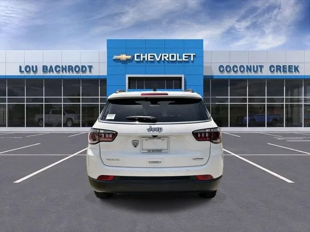 2024 Jeep Compass Latitude photo 7