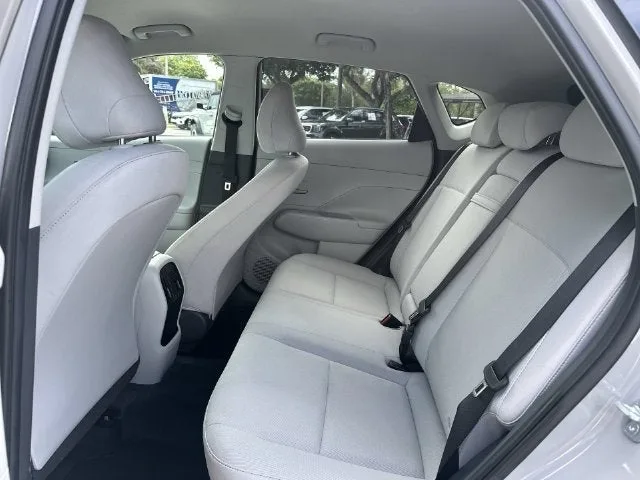 2025 Hyundai Kona SEL photo 27