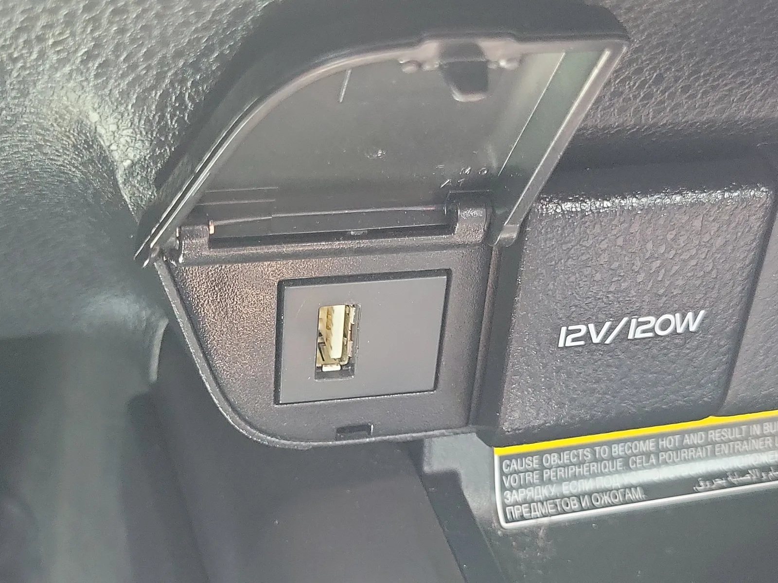 2021 Toyota Camry XSE photo 32