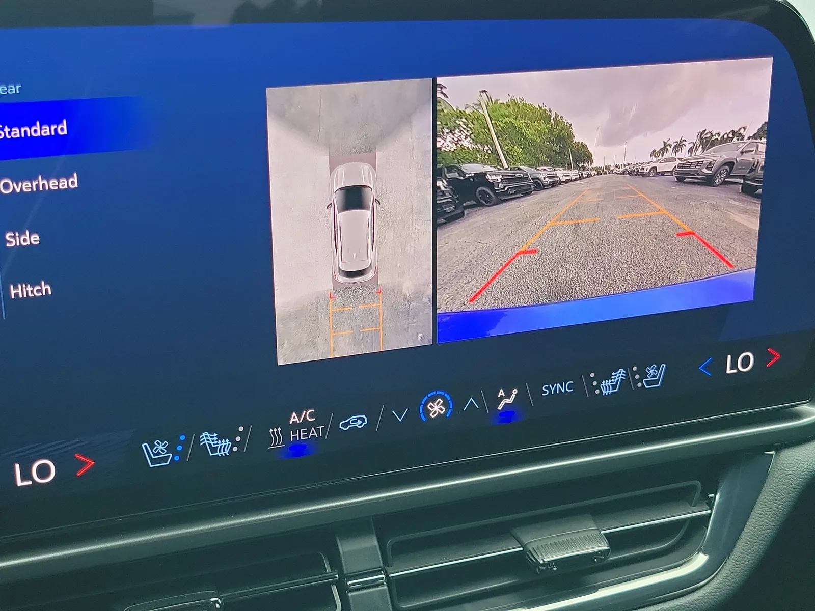 2025 Chevrolet Equinox EV RS photo 31