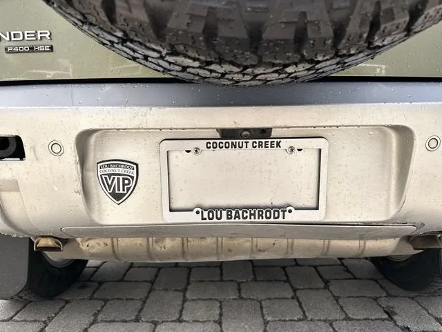 2020 Land Rover Defender HSE photo 13