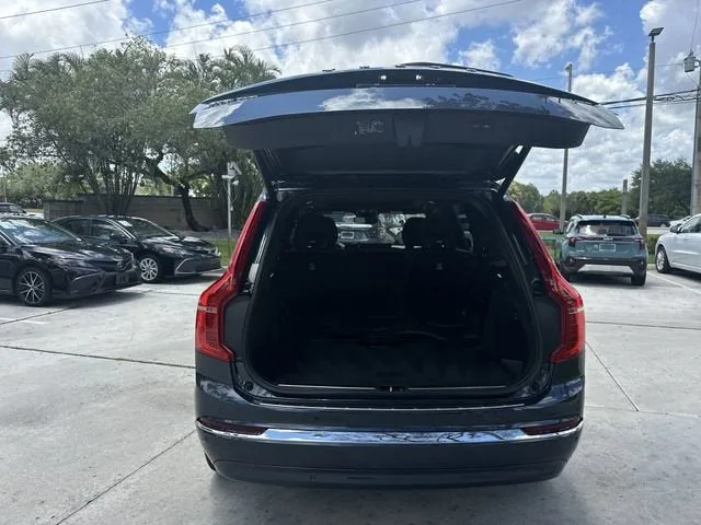 2023 Volvo XC90 Plus photo 28