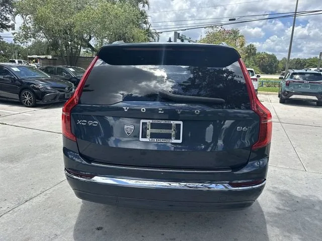 2023 Volvo XC90 Plus photo 40