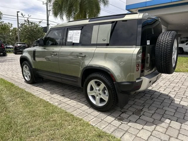 2020 Land Rover Defender HSE photo 33