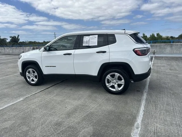 2023 Jeep Compass Sport photo 21