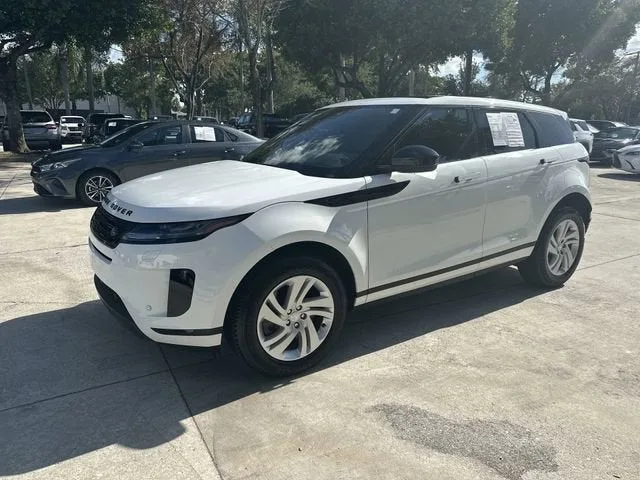 2024 Land Rover Range Rover Evoque Core S photo 15