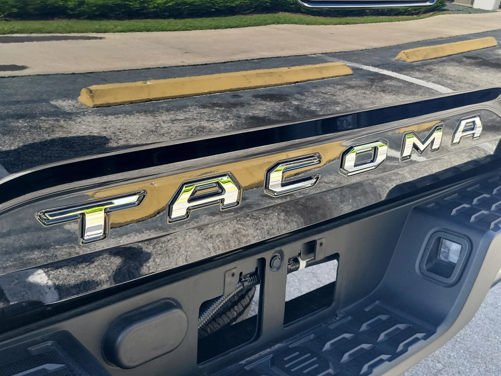 2022 Toyota Tacoma 2WD SR photo 11