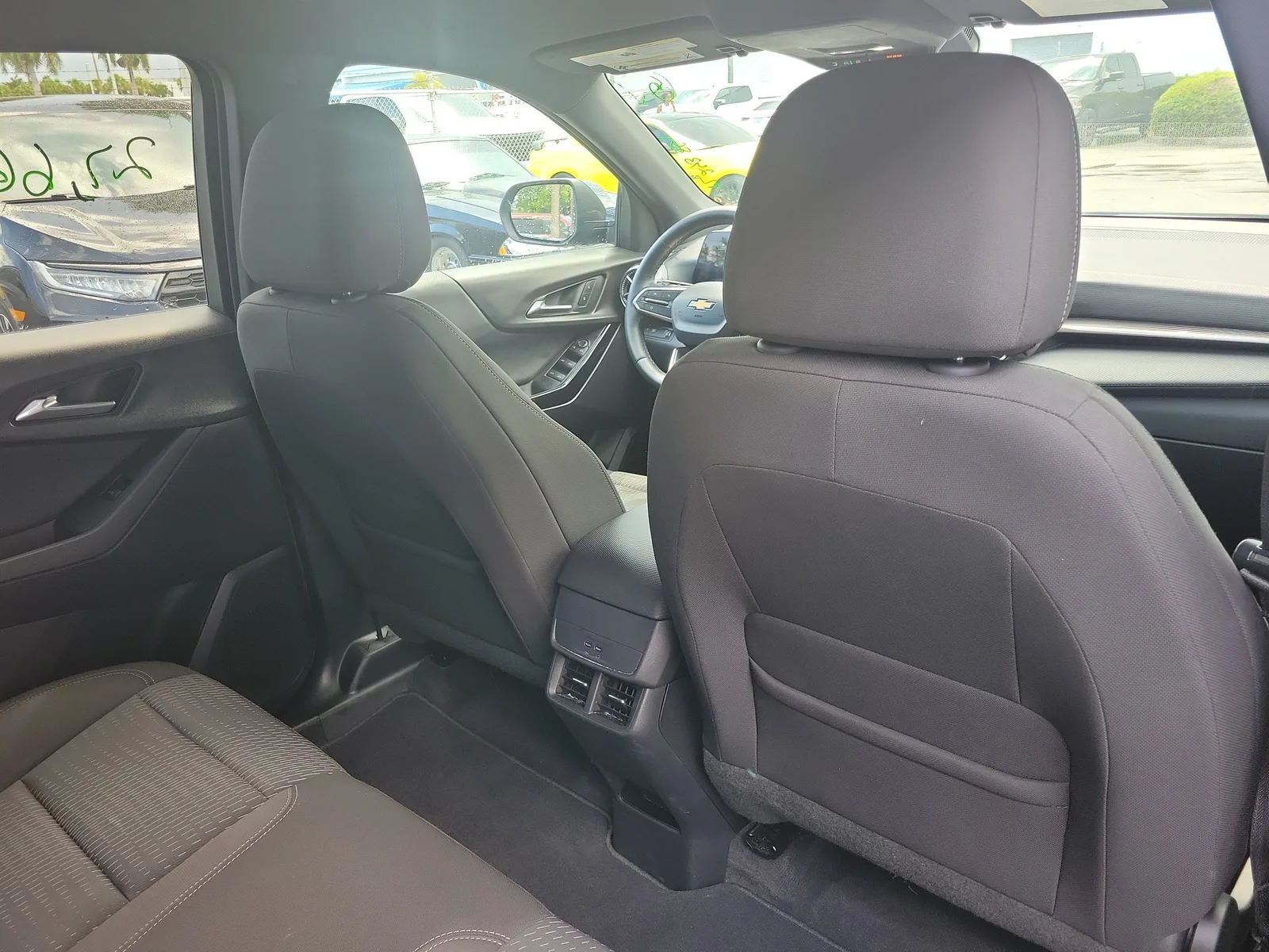 2026 Chevrolet Equinox LT photo 8