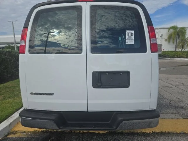 2025 Chevrolet Express Cargo WT photo 5