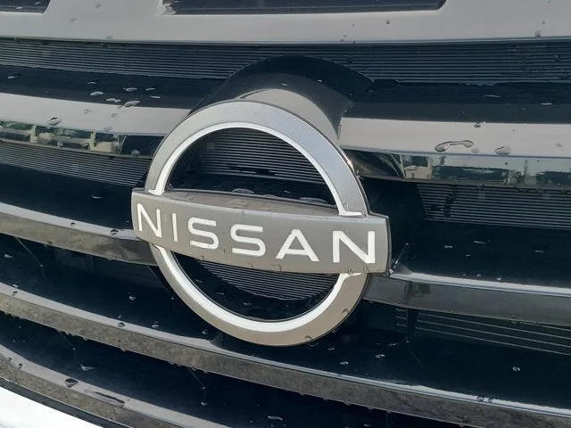 2024 Nissan Pathfinder SV photo 9