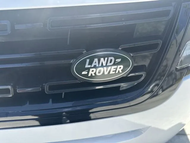 2024 Land Rover Range Rover Evoque Core S photo 10