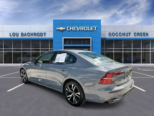 2024 Volvo S60 Plus Dark Theme photo 6