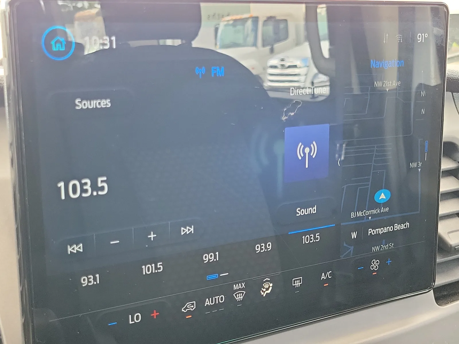 2022 Ford Transit Passenger Wagon XL photo 28